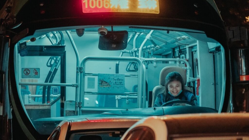 Busfahrer Tarifvertrag Bayern als PDF herunterladen – Entgelttabellen und Arbeitsbedingungen