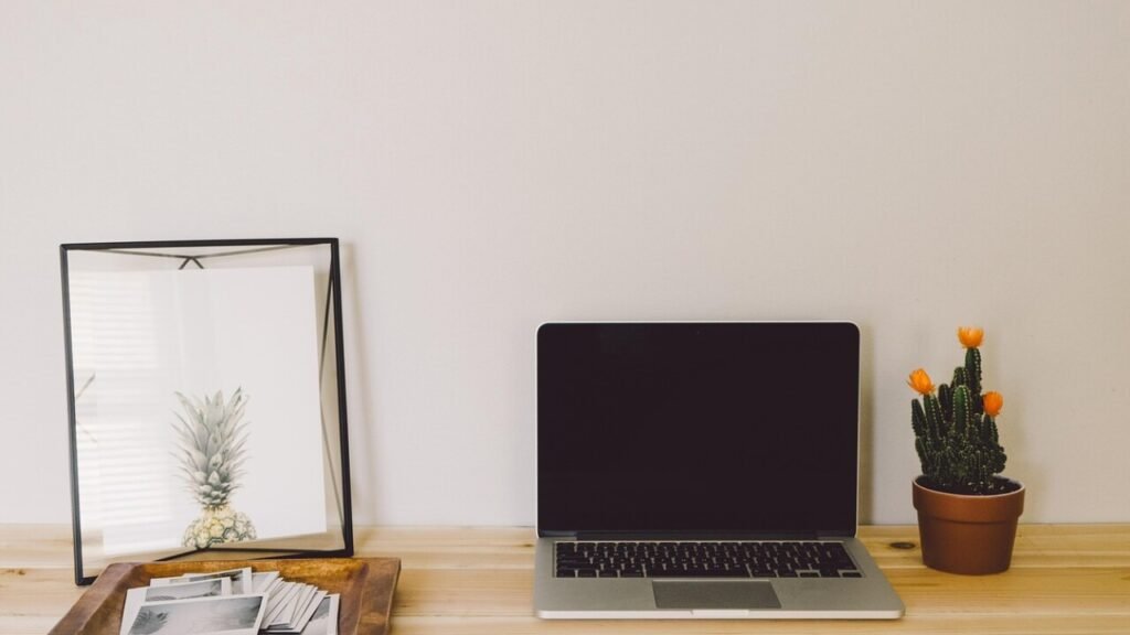 Tarifvertrag Einzelhandel Tabelle als PDF herunterladen – Gehaltstabellen und Arbeitsbedingungen