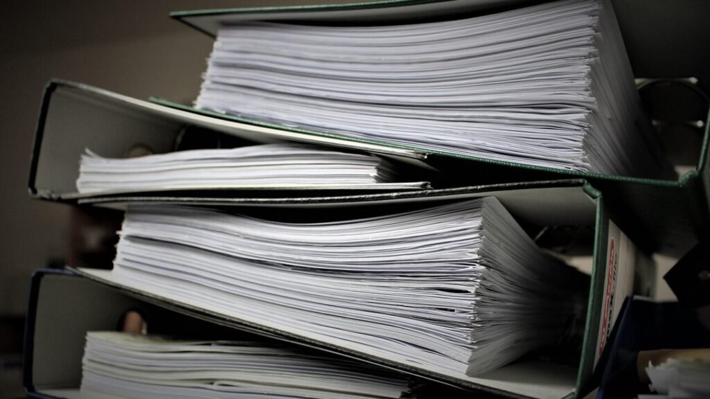 Johanniter Tarifvertrag Eingruppierung Pflege als PDF herunterladen – Gehaltstabellen und Arbeitsbedingungen