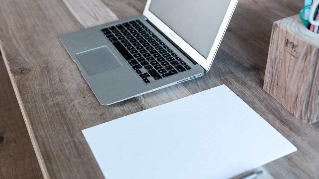 Hotel und Gaststättengewerbe Tarifvertrag als PDF herunterladen – Gehaltstabellen und Arbeitsbedingungen